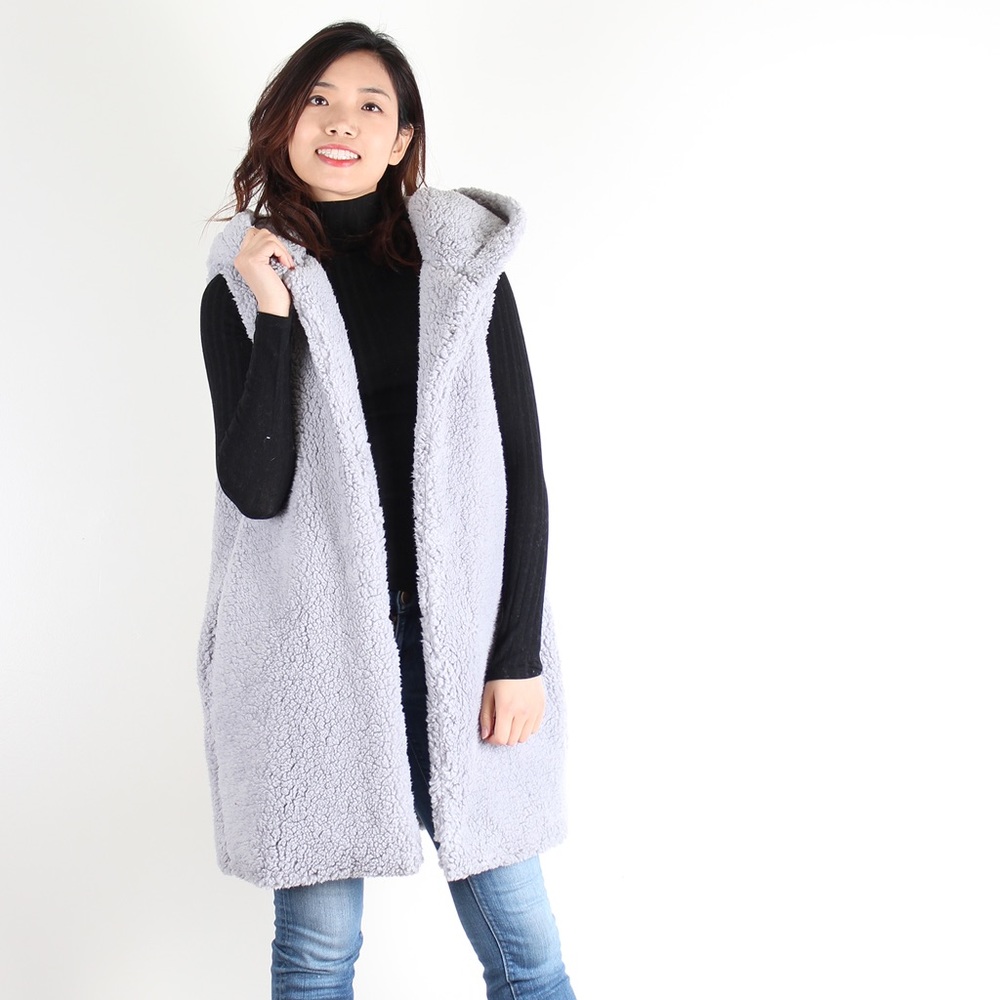 NWT, Light Grey Hoodie Sherpa Fly Away